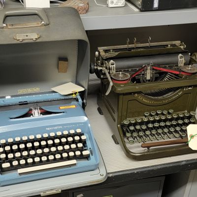 vintage typewriters.jpg